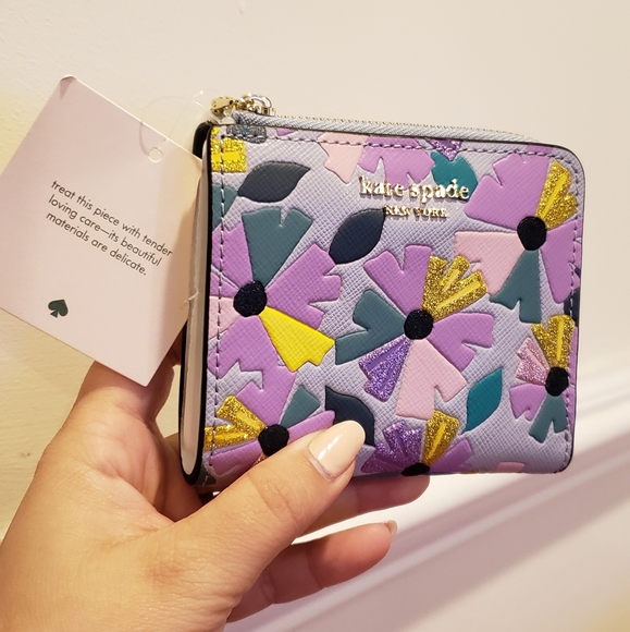 kate spade Handbags - Kate Spade Small Bifold Wallet